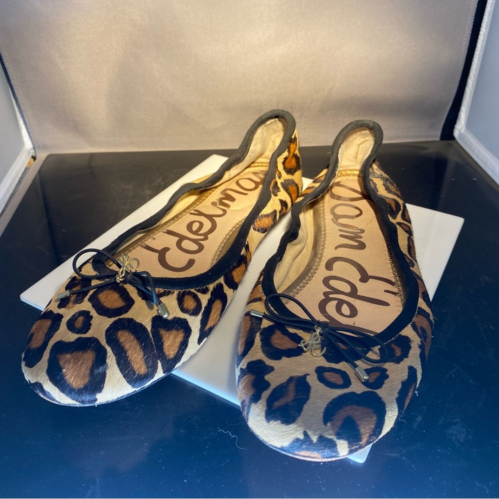 Sam Edelman flat leopard print shoes